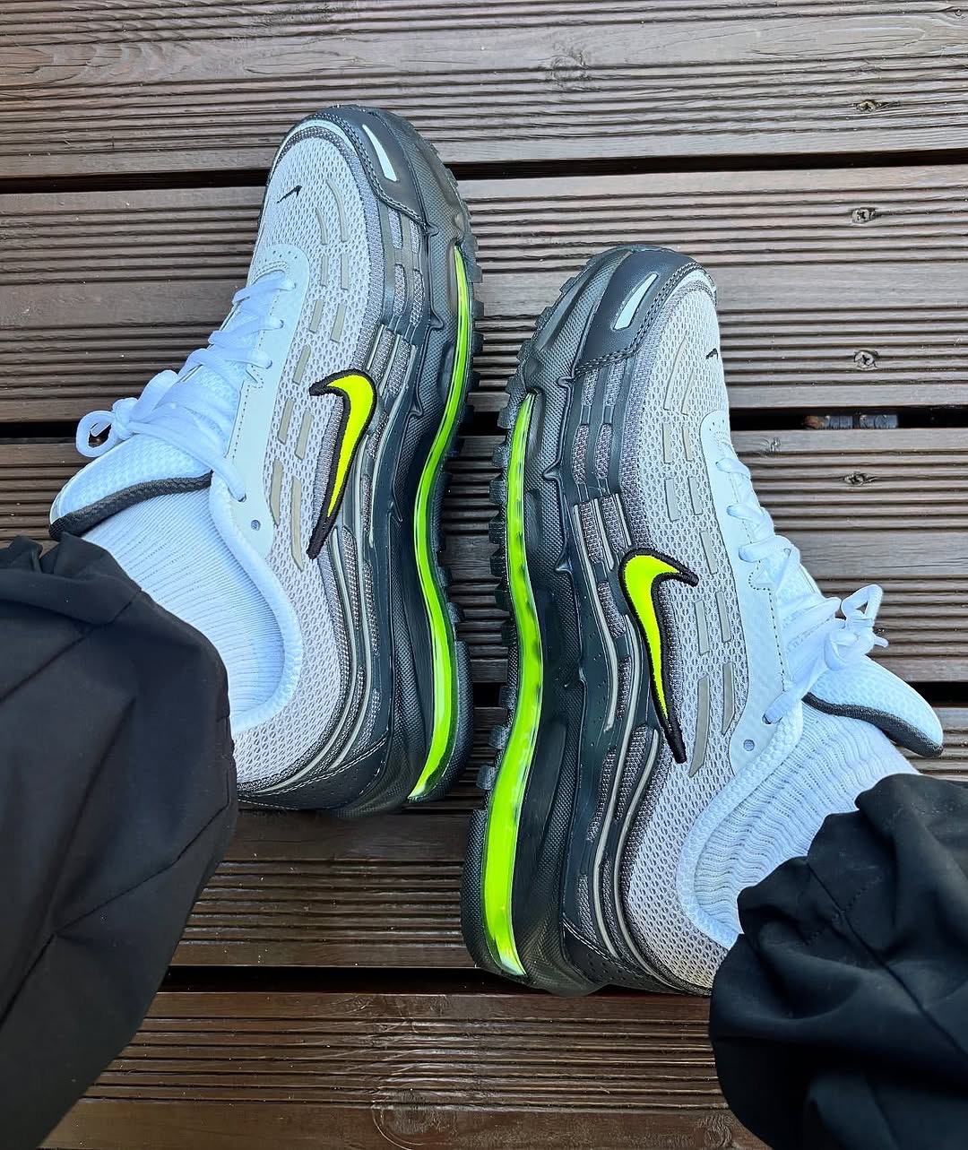 Air Max 98 — White/Grey/Volt