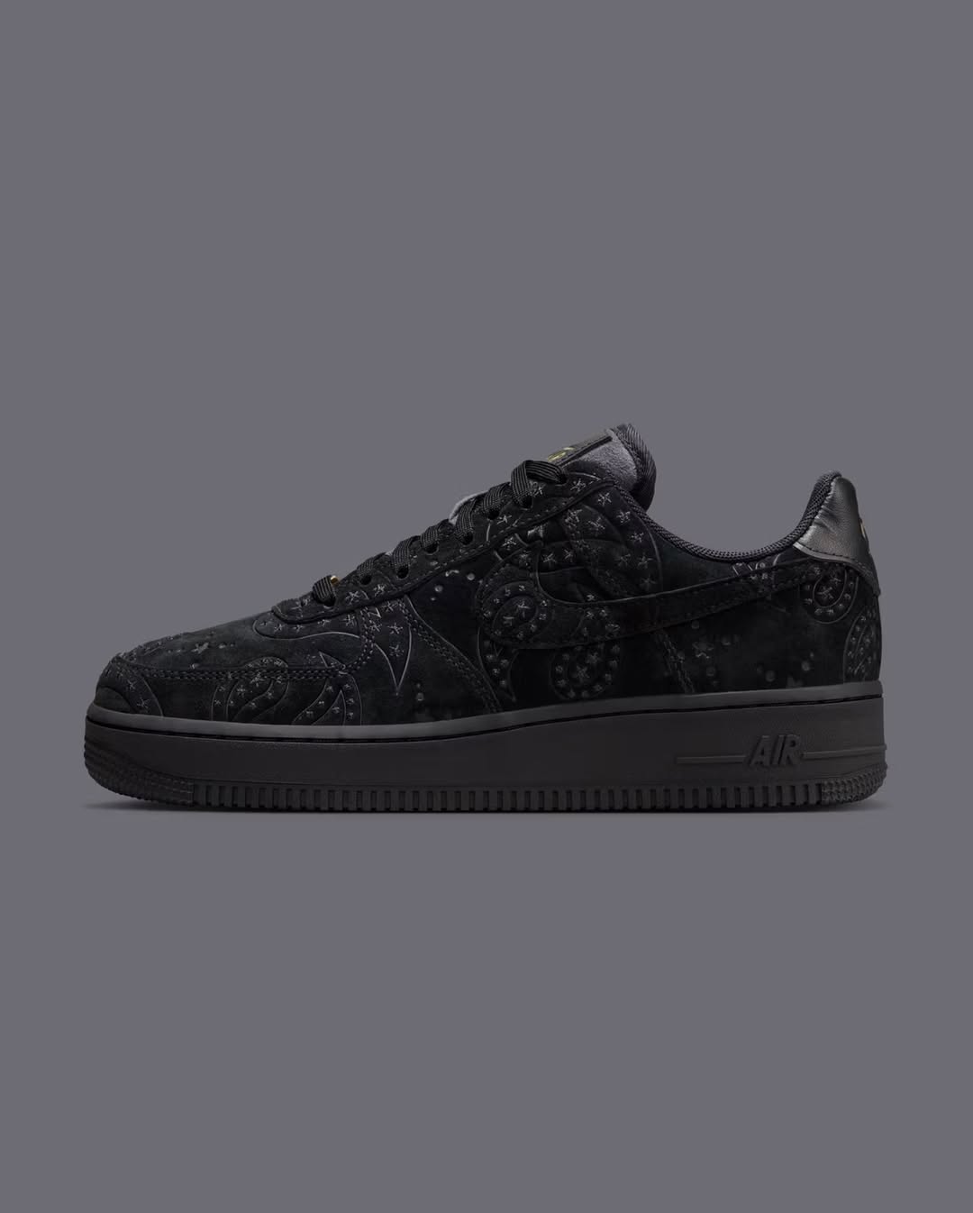Air Force 1 Low — Triple Black Stars